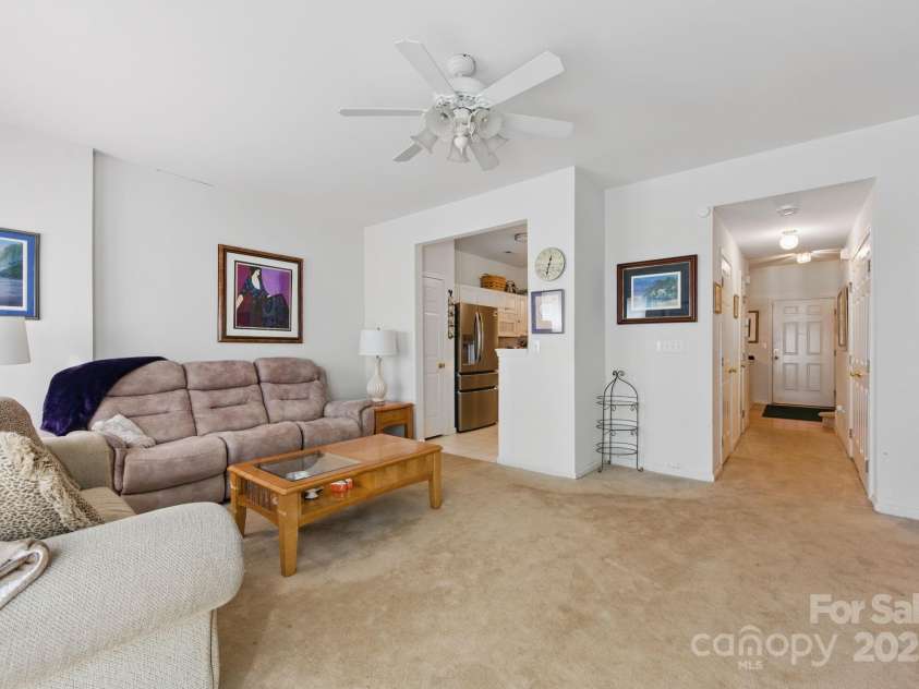 12350 Swan Wings Place, Huntersville, NC 28078.  MLS# CAR4263262, YatesRealty ID 19404. 
