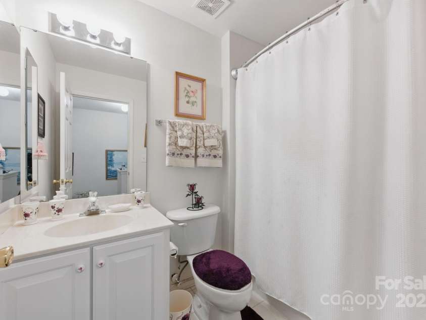 12350 Swan Wings Place, Huntersville, NC 28078.  MLS# CAR4263262, YatesRealty ID 19404. 