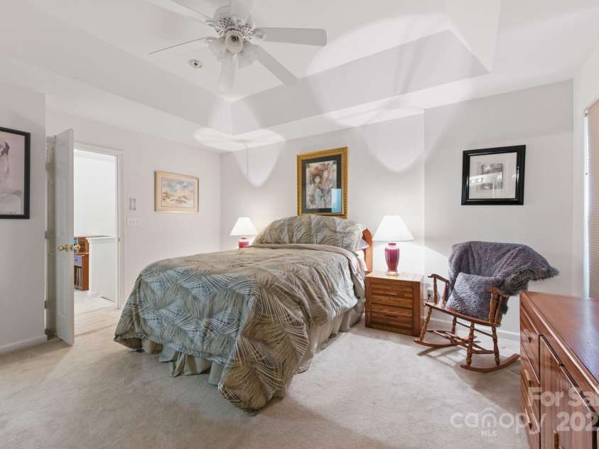 12350 Swan Wings Place, Huntersville, NC 28078.  MLS# CAR4298997, YatesRealty ID 19404. 