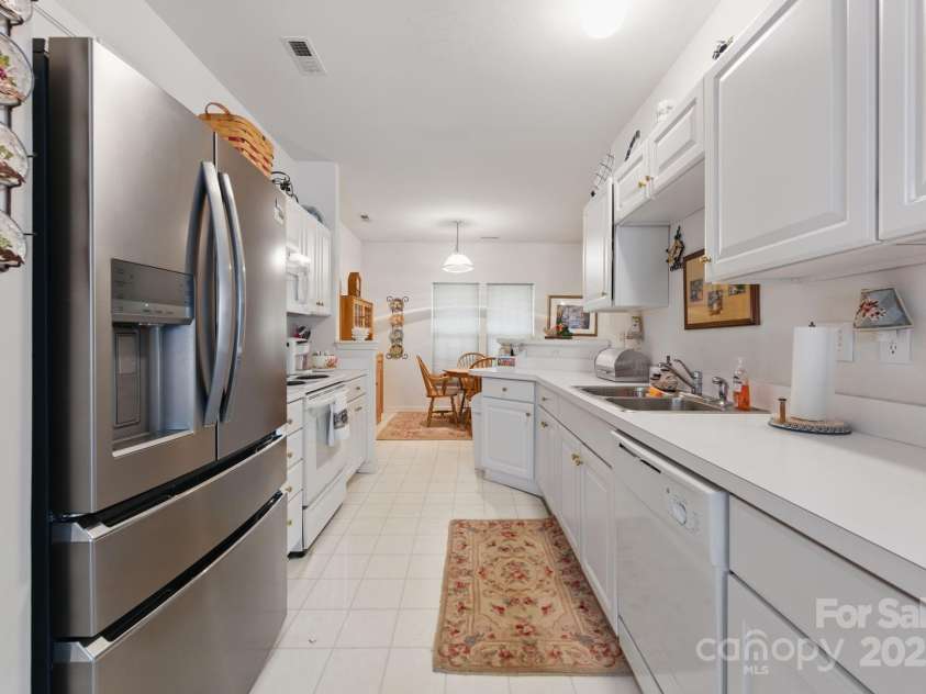 12350 Swan Wings Place, Huntersville, NC 28078.  MLS# CAR4298997, YatesRealty ID 19404. 