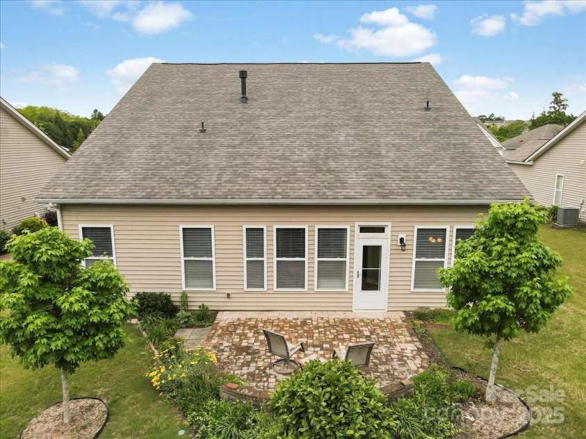 1409 Tupelo Road, Clover, SC 29710.  MLS# CAR4254783, YatesRealty ID 19405. 