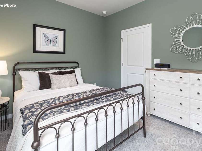 5113 Parker Forest Road, Charlotte, NC 28215.  MLS# CAR4377719, YatesRealty ID 19405. 