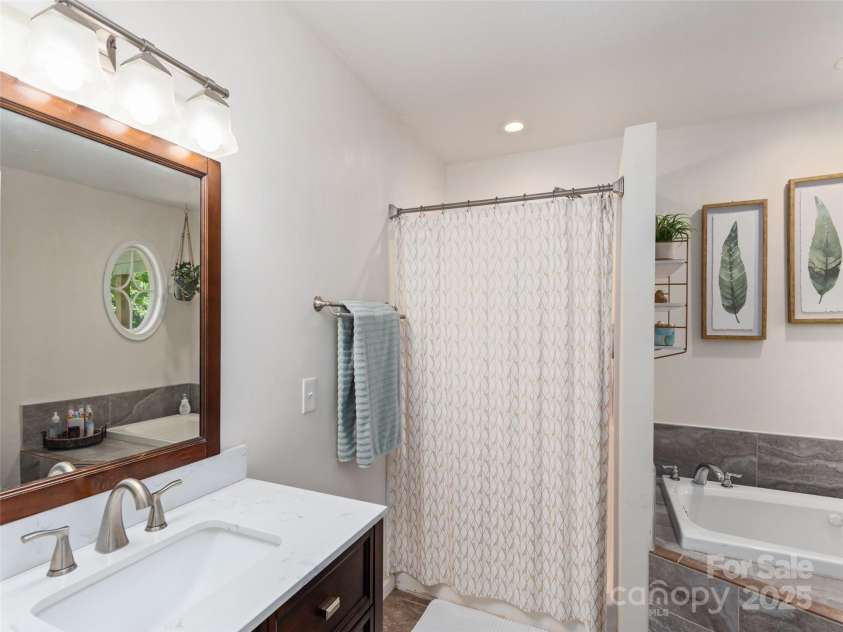 799 Coyote Hollow Road, Waynesville, NC 28785.  MLS# CAR4267416, YatesRealty ID 19408. 