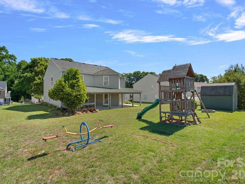 1918 Leesburg Drive, Clover, SC 29710.  MLS# CAR4376796, YatesRealty ID 19409. 