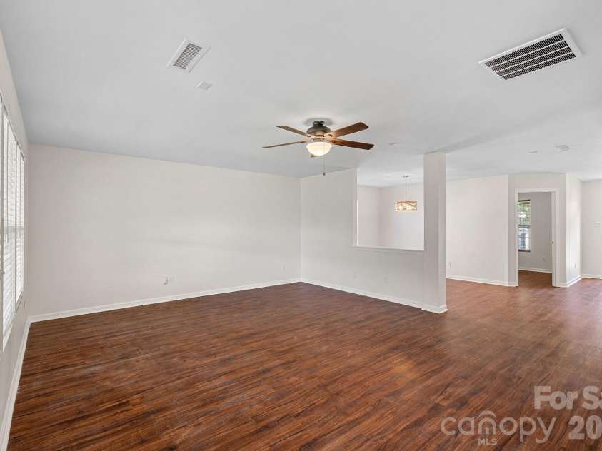 1918 Leesburg Drive, Clover, SC 29710.  MLS# CAR4376796, YatesRealty ID 19409. 