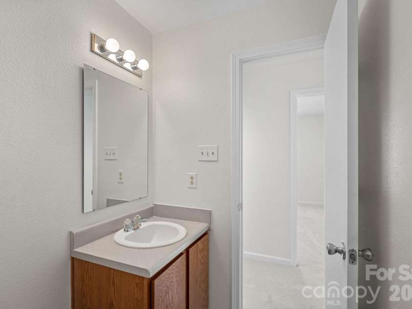 1918 Leesburg Drive, Clover, SC 29710.  MLS# CAR4376796, YatesRealty ID 19409. Full bath 2 upstiars