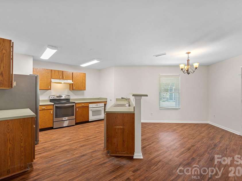 1918 Leesburg Drive, Clover, SC 29710.  MLS# CAR4376796, YatesRealty ID 19409. Kitchen and breakfast area.