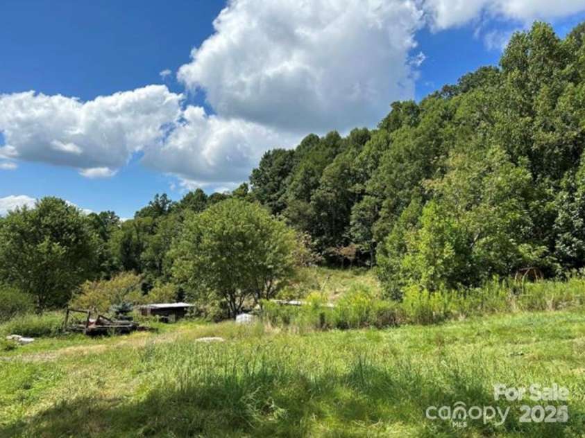 108 Lanning Road, Clyde, NC 28721.  MLS# CAR4294325, YatesRealty ID 1941. 