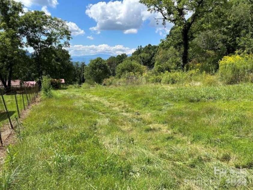 108 Lanning Road, Clyde, NC 28721.  MLS# CAR4294325, YatesRealty ID 1941. 