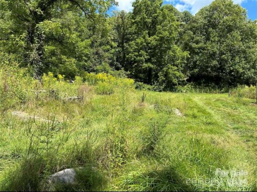 108 Lanning Road, Clyde, NC 28721.  MLS# CAR4294325, YatesRealty ID 1941. 