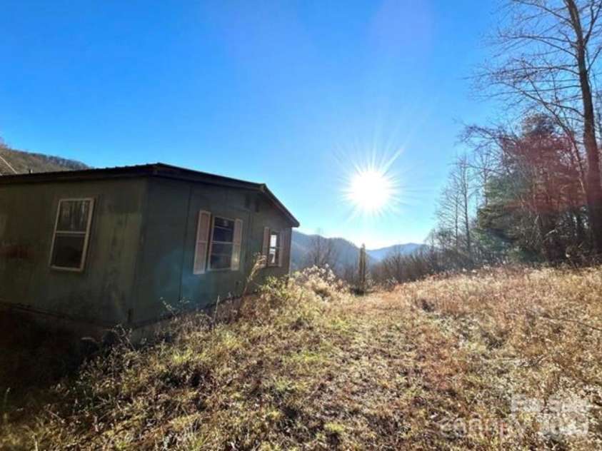 108 Lanning Road, Clyde, NC 28721.  MLS# CAR4294325, YatesRealty ID 1941. House site 