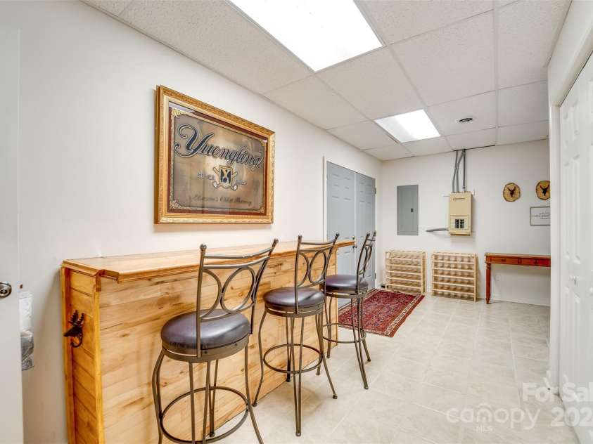 639 Deer Ridge Road, Bryson City, NC 28713.  MLS# CAR4163076, YatesRealty ID 1941. 