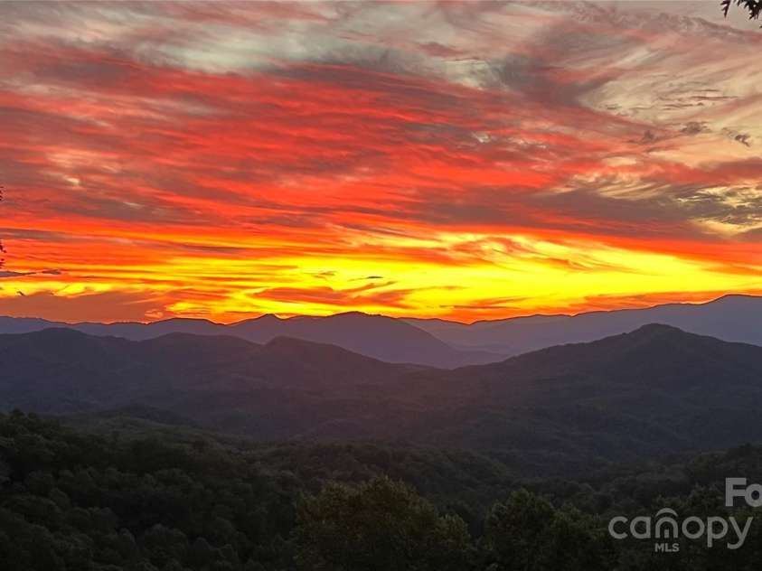 639 Deer Ridge Road, Bryson City, NC 28713.  MLS# CAR4163076, YatesRealty ID 1941. 