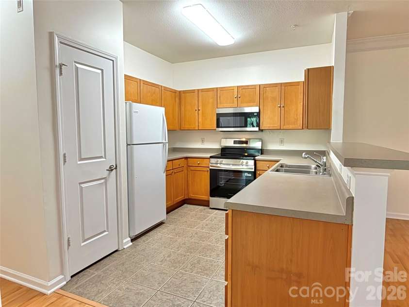 413 Appeldoorn Circle, Asheville, NC 28803.  MLS# CAR4362140, YatesRealty ID 19410. 