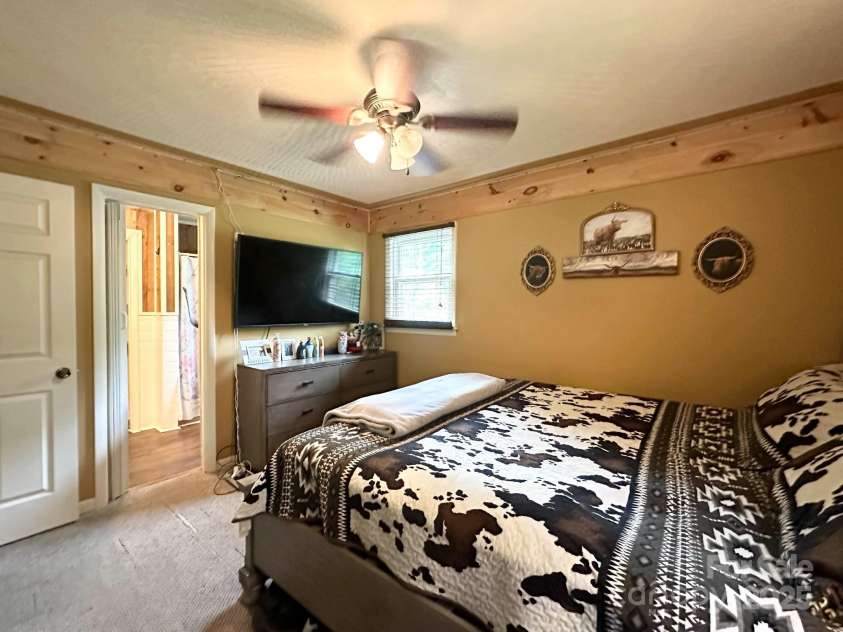 3503 Wyndham Lane, Lenoir, NC 28645.  MLS# CAR4264835, YatesRealty ID 19411. 