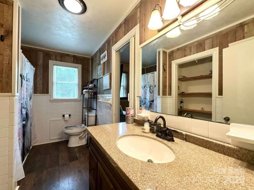 3503 Wyndham Lane, Lenoir, NC 28645.  MLS# CAR4264835, YatesRealty ID 19411. 