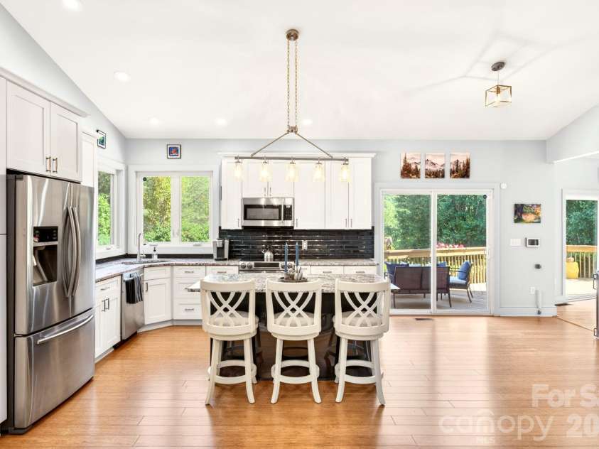 21 Kylie Grace Lane, Candler, NC 28715.  MLS# CAR4371449, YatesRealty ID 19412. 