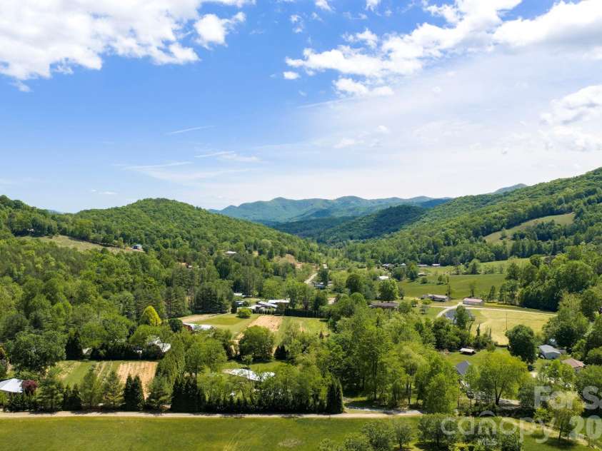 21 Kylie Grace Lane, Candler, NC 28715.  MLS# CAR4371449, YatesRealty ID 19412. 