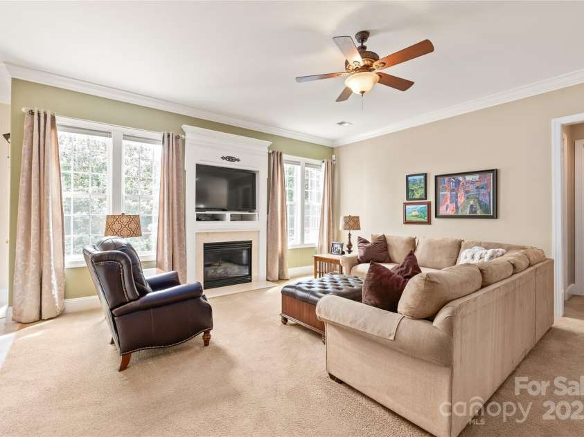 8115 Wilburn Court, Charlotte, NC 28277.  MLS# CAR4264288, YatesRealty ID 19412. Den