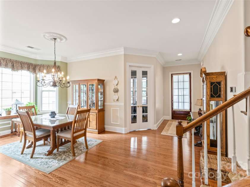 8115 Wilburn Court, Charlotte, NC 28277.  MLS# CAR4264288, YatesRealty ID 19412. Dining area