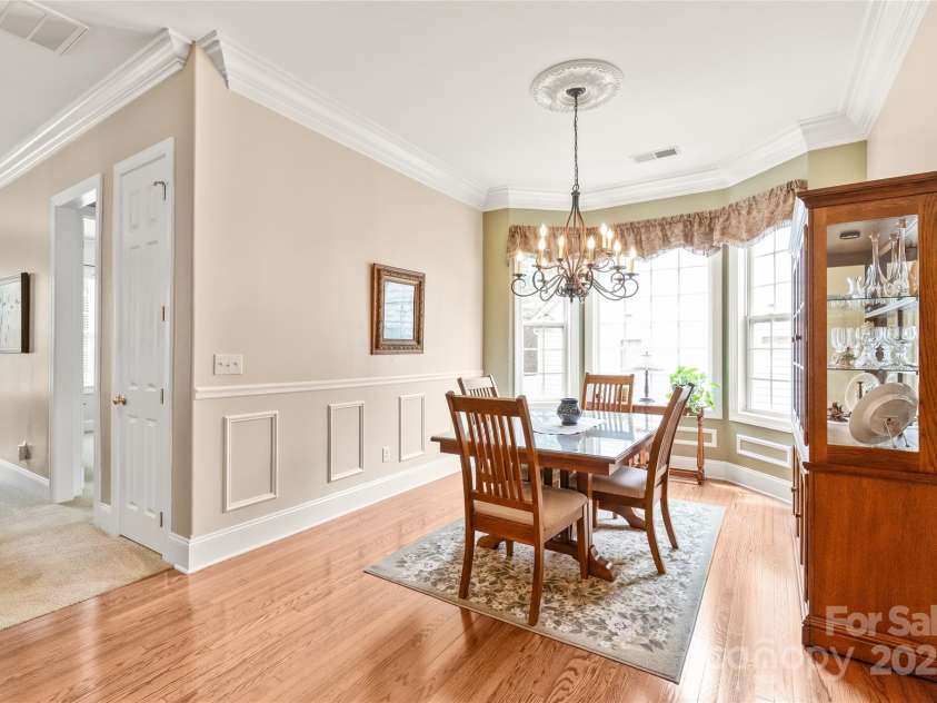 8115 Wilburn Court, Charlotte, NC 28277.  MLS# CAR4264288, YatesRealty ID 19412. Dining area
