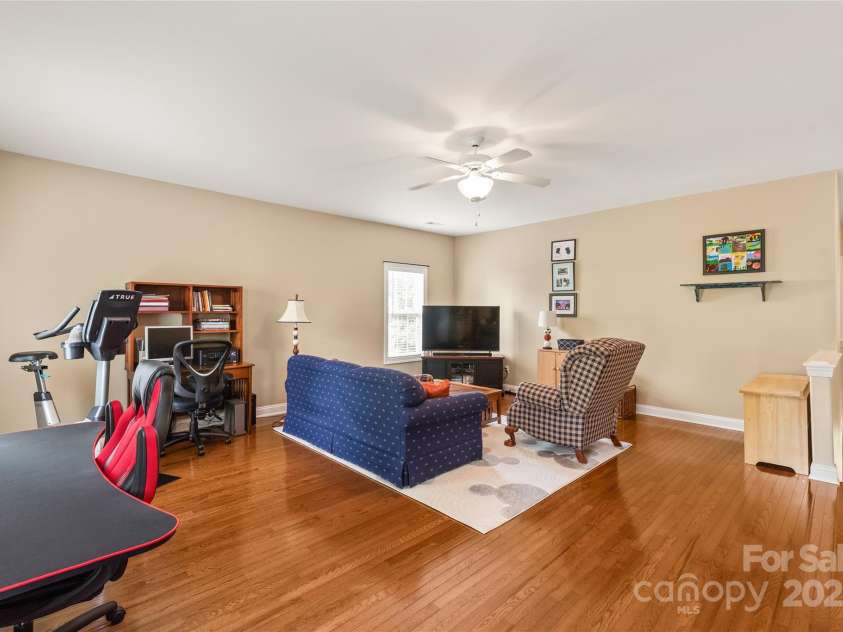 8115 Wilburn Court, Charlotte, NC 28277.  MLS# CAR4264288, YatesRealty ID 19412. Loft