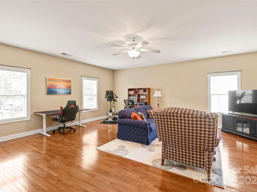 8115 Wilburn Court, Charlotte, NC 28277.  MLS# CAR4264288, YatesRealty ID 19412. Loft