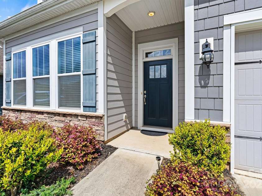 7850 Fountaingrass Lane, Sherrills Ford, NC 28673.  MLS# CAR4242529, YatesRealty ID 19413. 