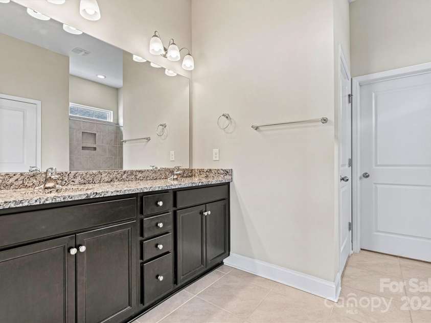 7850 Fountaingrass Lane, Sherrills Ford, NC 28673.  MLS# CAR4242529, YatesRealty ID 19413. 