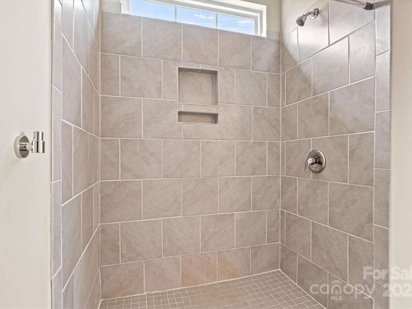 7850 Fountaingrass Lane, Sherrills Ford, NC 28673.  MLS# CAR4242529, YatesRealty ID 19413. 