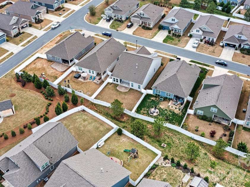 7850 Fountaingrass Lane, Sherrills Ford, NC 28673.  MLS# CAR4242529, YatesRealty ID 19413. 