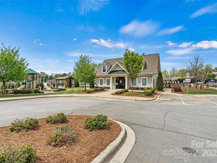 7850 Fountaingrass Lane, Sherrills Ford, NC 28673.  MLS# CAR4242529, YatesRealty ID 19413. Clubhouse
