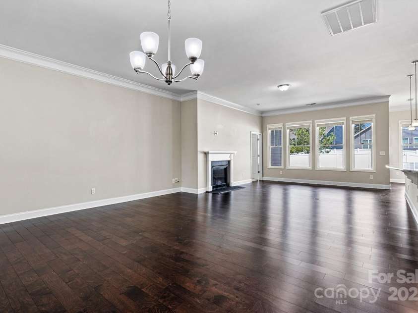 7850 Fountaingrass Lane, Sherrills Ford, NC 28673.  MLS# CAR4242529, YatesRealty ID 19413. Great Room