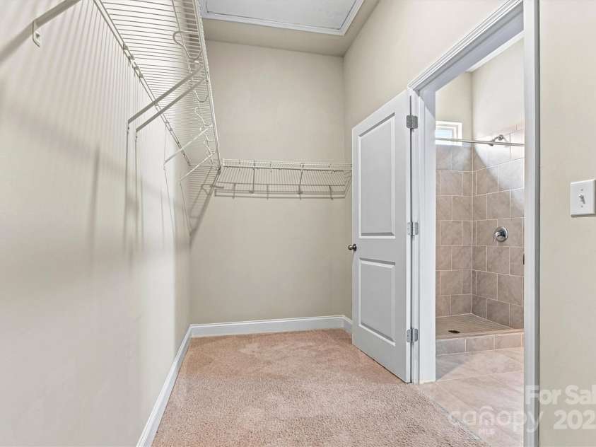 7850 Fountaingrass Lane, Sherrills Ford, NC 28673.  MLS# CAR4242529, YatesRealty ID 19413. Primary  Walkin Closet