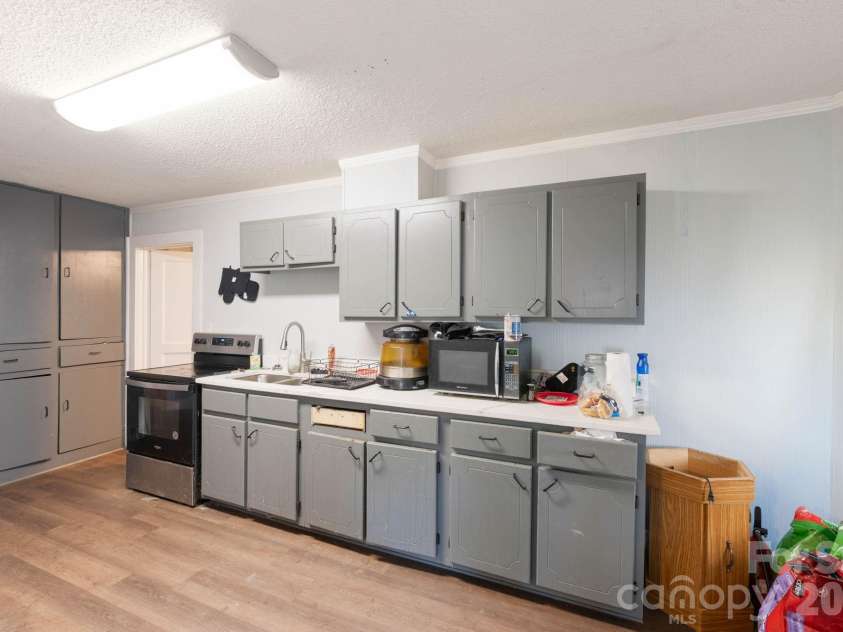 136 Broadway Street, Forest City, NC 28043.  MLS# CAR4373140, YatesRealty ID 19414. 