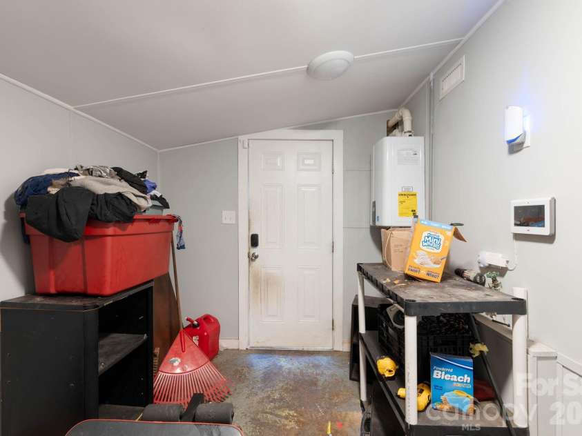 136 Broadway Street, Forest City, NC 28043.  MLS# CAR4373140, YatesRealty ID 19414. 