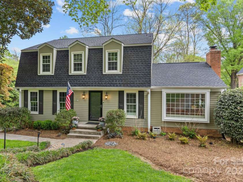 2418 Ainsdale Road, Charlotte, NC 28226.  MLS# CAR4289180, YatesRealty ID 19414. 