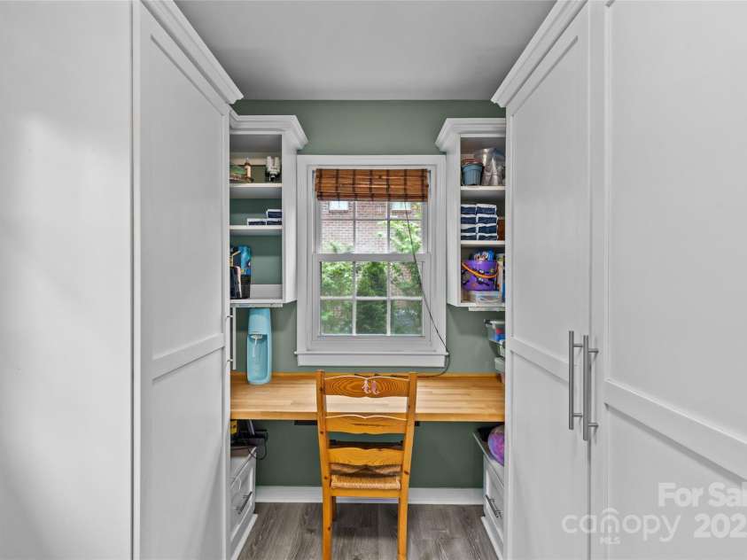 2418 Ainsdale Road, Charlotte, NC 28226.  MLS# CAR4289180, YatesRealty ID 19414. 