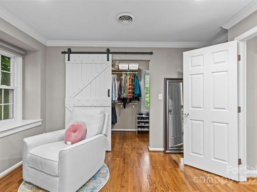 2418 Ainsdale Road, Charlotte, NC 28226.  MLS# CAR4289180, YatesRealty ID 19414. 