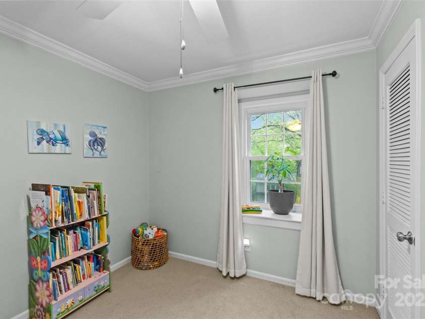 2418 Ainsdale Road, Charlotte, NC 28226.  MLS# CAR4289180, YatesRealty ID 19414. 