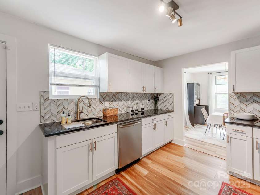 1817 Rush Wind Drive, Charlotte, NC 28206.  MLS# CAR4299019, YatesRealty ID 19415. 