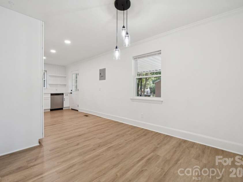 5423 Lantana Avenue, Charlotte, NC 28212.  MLS# CAR4376686, YatesRealty ID 19415. 