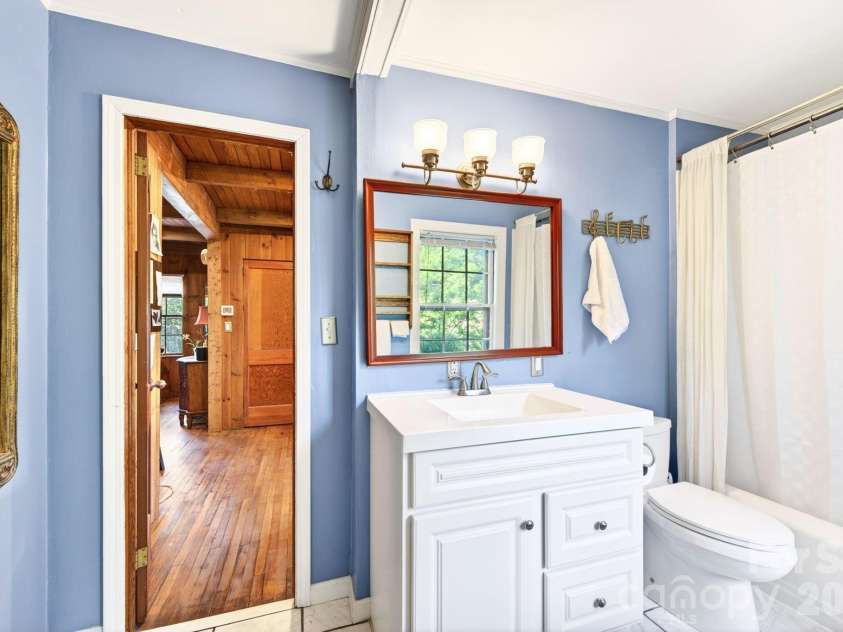 126 Maney Avenue, Asheville, NC 28804.  MLS# CAR4377780, YatesRealty ID 19416. Main level full bathroom
