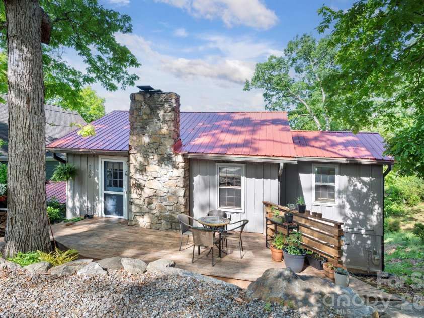 126 Maney Avenue, Asheville, NC 28804.  MLS# CAR4377780, YatesRealty ID 19416. Perfect spot for entertaining