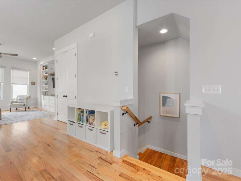 933 36th Street, Charlotte, NC 28205.  MLS# CAR4260329, YatesRealty ID 19416. 