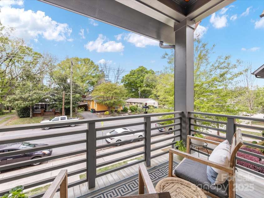 933 36th Street, Charlotte, NC 28205.  MLS# CAR4260329, YatesRealty ID 19416. 