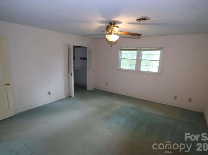 607 Willow Lane, Harrisburg, NC 28075.  MLS# CAR4358680, YatesRealty ID 19417. 