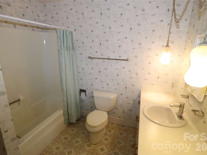 607 Willow Lane, Harrisburg, NC 28075.  MLS# CAR4358680, YatesRealty ID 19417. 