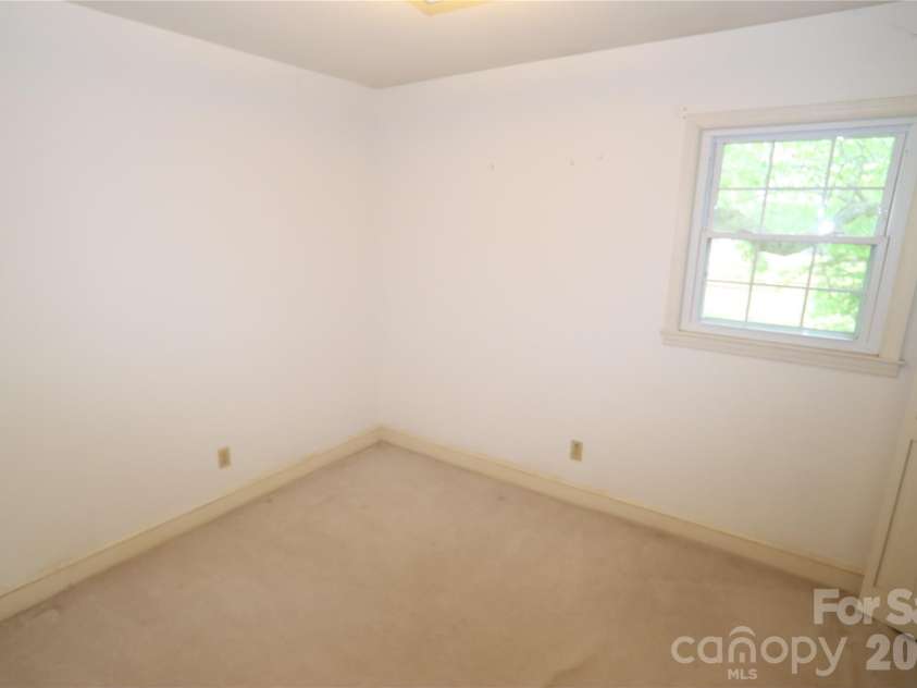 607 Willow Lane, Harrisburg, NC 28075.  MLS# CAR4358680, YatesRealty ID 19417. 