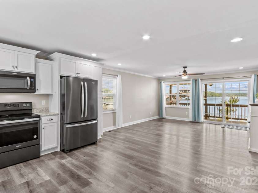 270 Yachtsman Drive, Salisbury, NC 28146.  MLS# CAR4265159, YatesRealty ID 19418. 